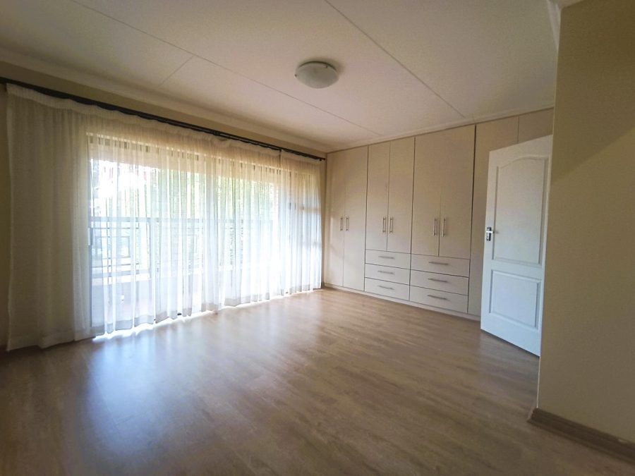 4 Bedroom Property for Sale in Heuwelsig Free State